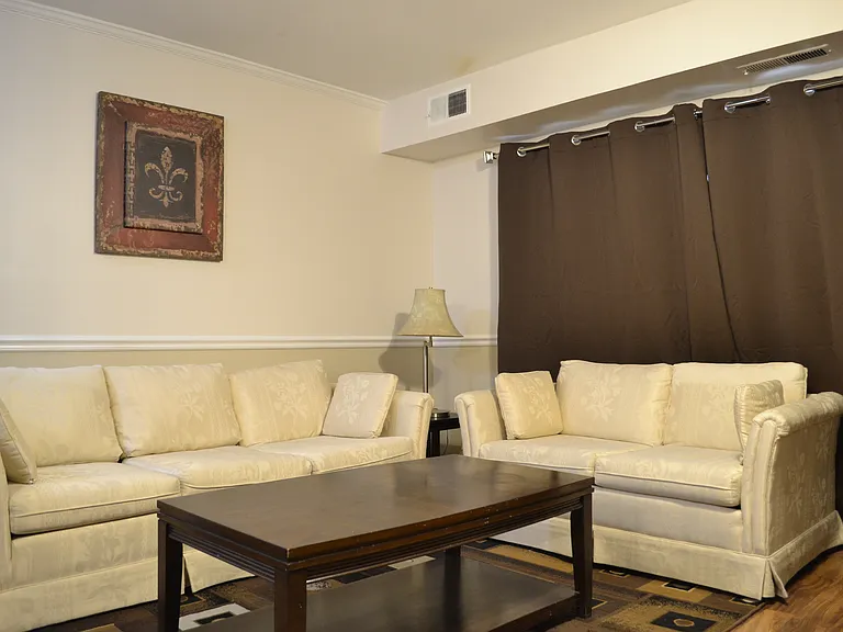 1008 Sandlin Pl #J — Photo 5