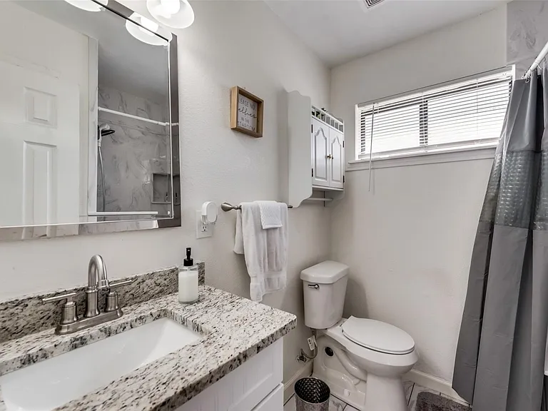 2000 Melissa St — Photo 11