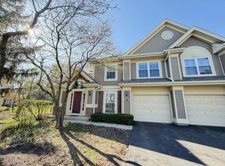 1268 Old Mill Ln, Elk Grove Village, IL