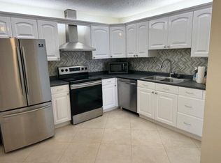 9256 Sabal Ridge Cir #D, Boca Raton, FL 33428