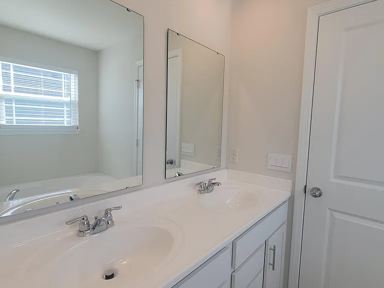 6724 Cardiff Dr — Photo 22
