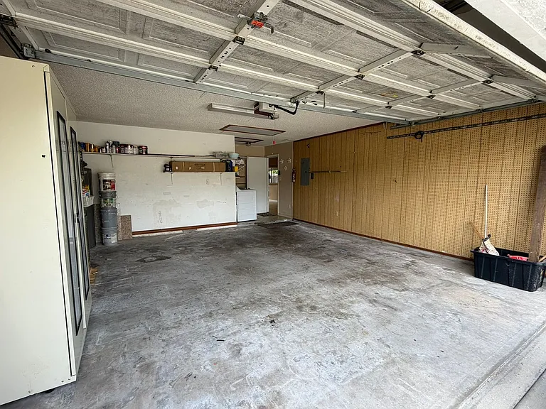 625 Remington Oak Dr — Photo 17