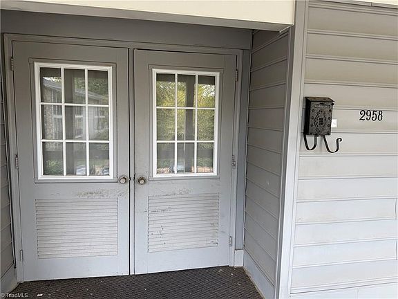 2nd image of 2958 Ramsgate Ct
