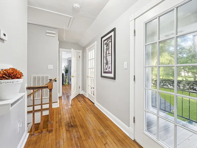 718 Garden Oaks Blvd — Photo 22