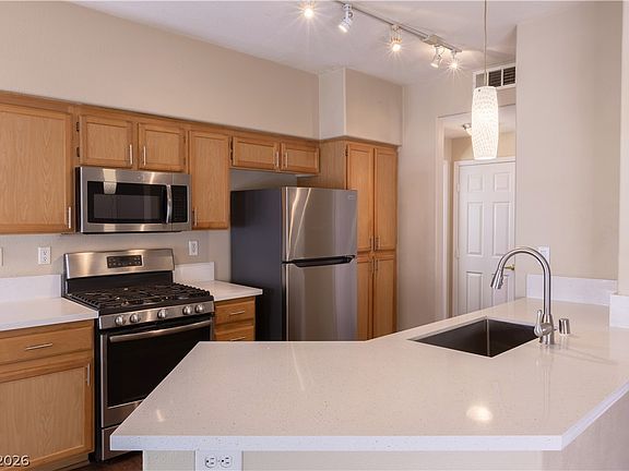 3rd image of 1050 E Cactus Ave Unit 2020