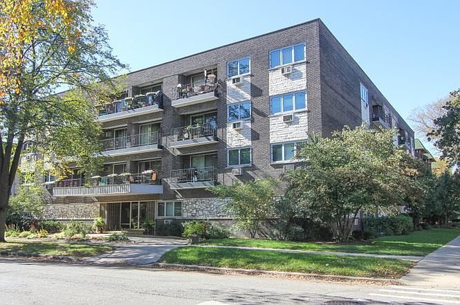 1st image of 401 S Grove Ave APT 2E