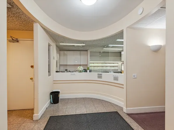 1126 Park Avenue 1A image 2 of 6