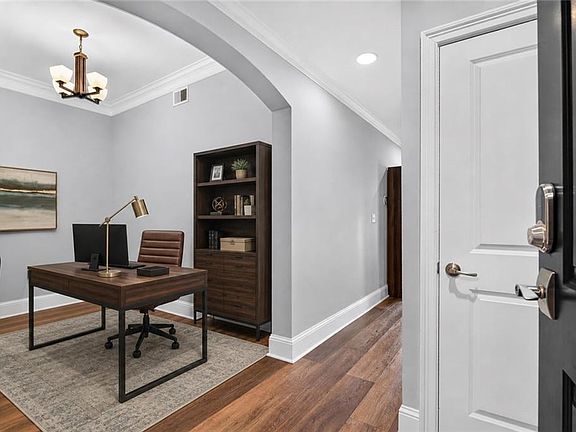 5th image of 2277 Peachtree Rd NE Unit 610