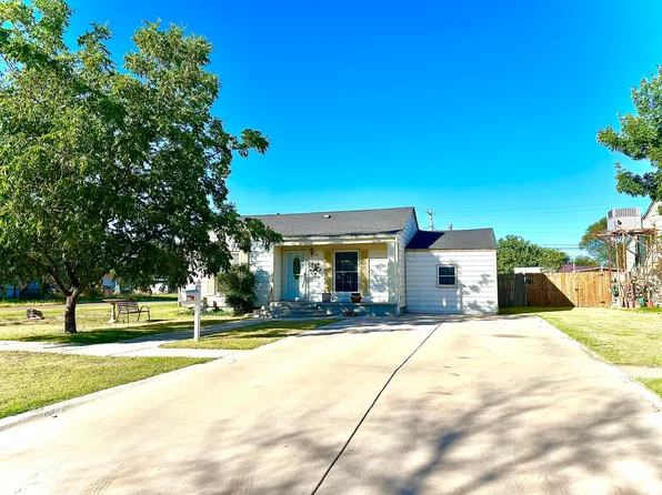 401 Xenia St, Plainview, TX 79072