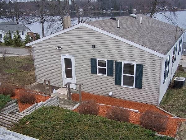 1st image of 11701 Maywood Dr NE