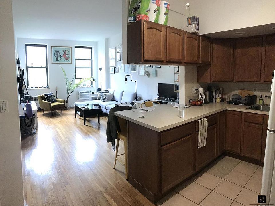 1st image of 413 W 47th St APT 3A