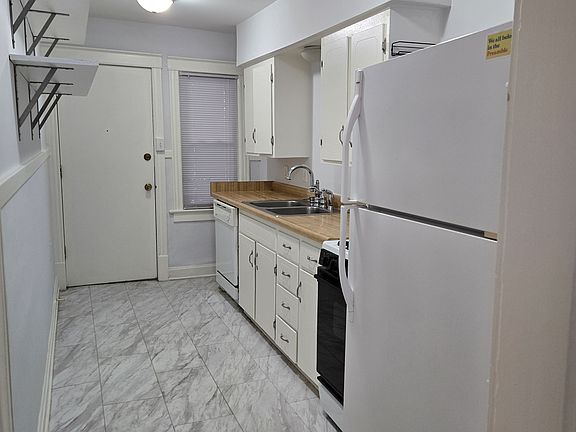 5th image of 5103 Wyandotte St APT 1N
