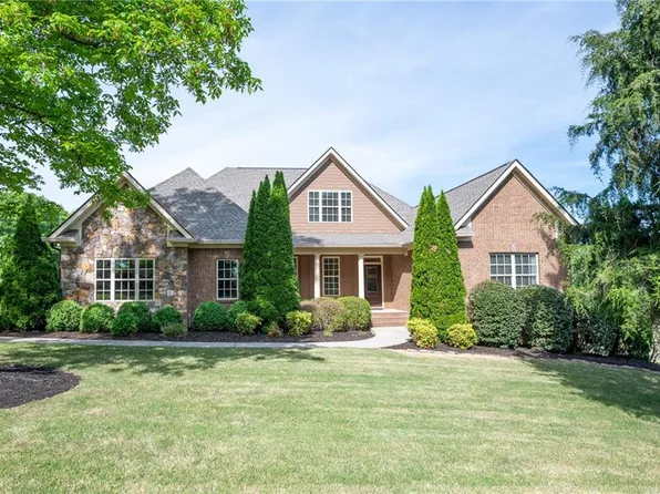 148 Fox Den Dr NE, Calhoun, GA 30701