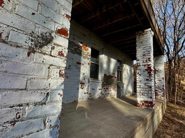 omaha-nebraska-442098574 picture