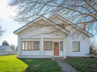 111 N 2nd St, Harrington, WA 99134