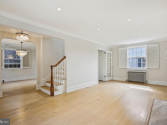 2nd image of 506 Highland Pl
