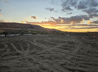 713 W 13th St, Benton City, WA 99320