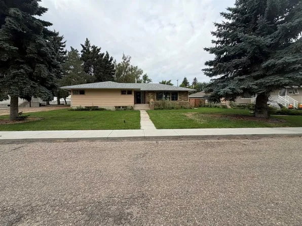 513 NE Memorial Ave, Vulcan, AB T0L 2B0