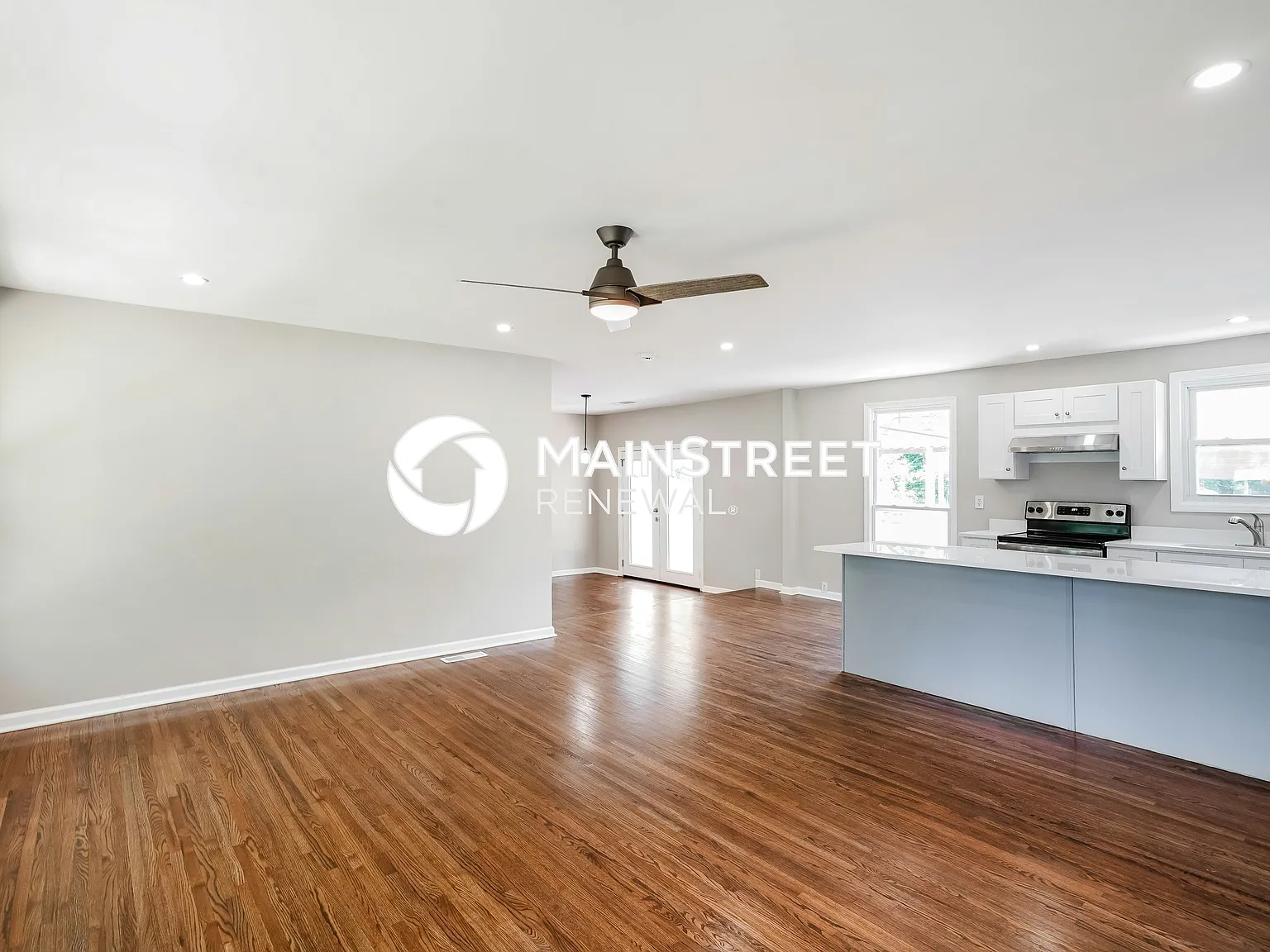 2923 Hillhurst Dr — Photo 4