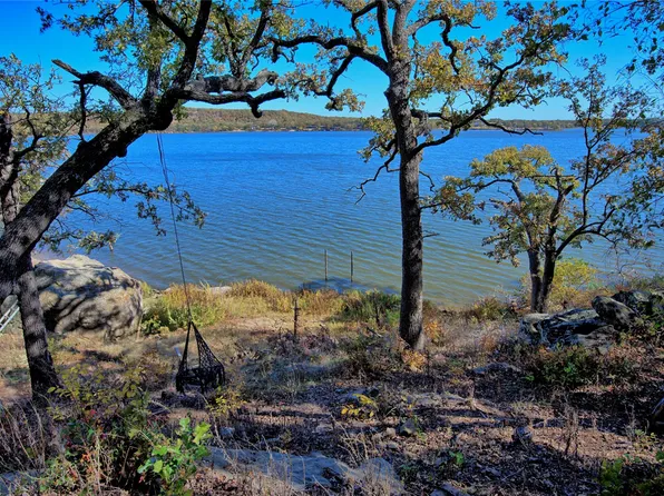 18 Scenic Hill Dr, Bowie, TX 76230