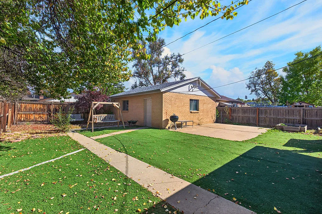 2064 Otis St — Photo 4