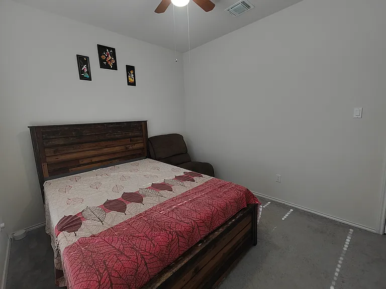 Guest Bedroom (first floor)