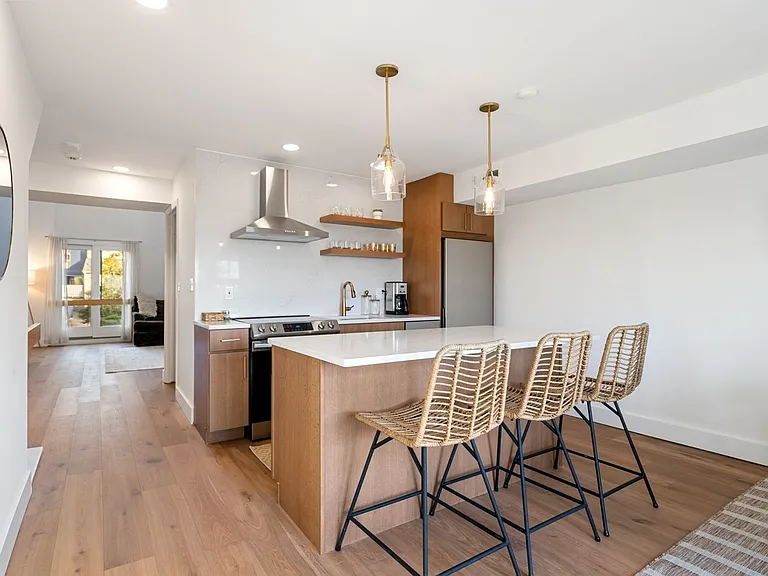 310 Swans Wharf Row — Photo 5