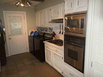 5th image of 8702 Forest Hills Blvd