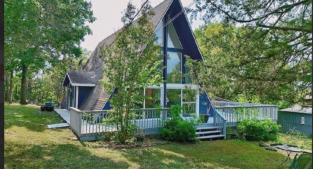 296 Mc #2075 - Property Image
