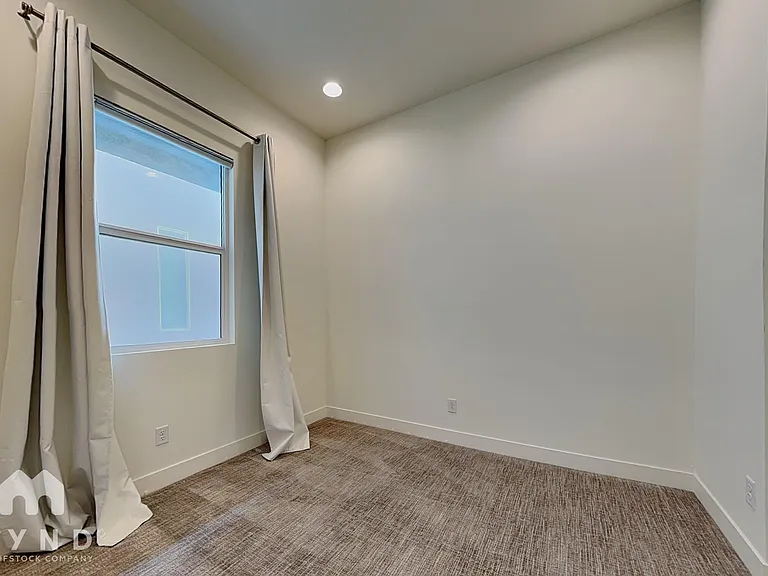 6807 E Orion Dr — Photo 14