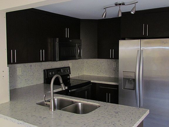 3rd image of 10030 NW 9th Street Cir APT 101