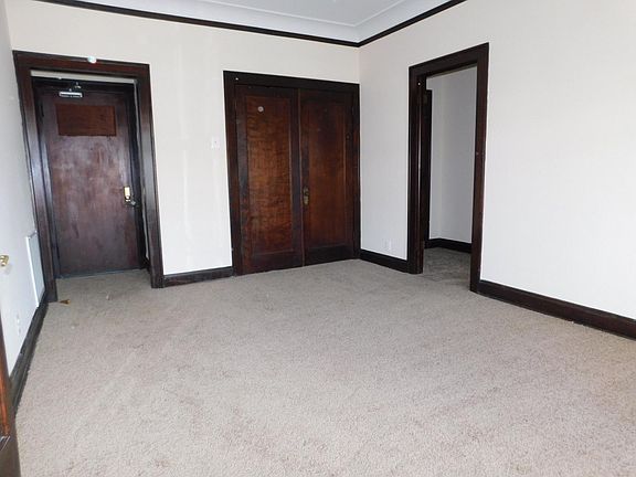 2nd image of 1129 Central Ave