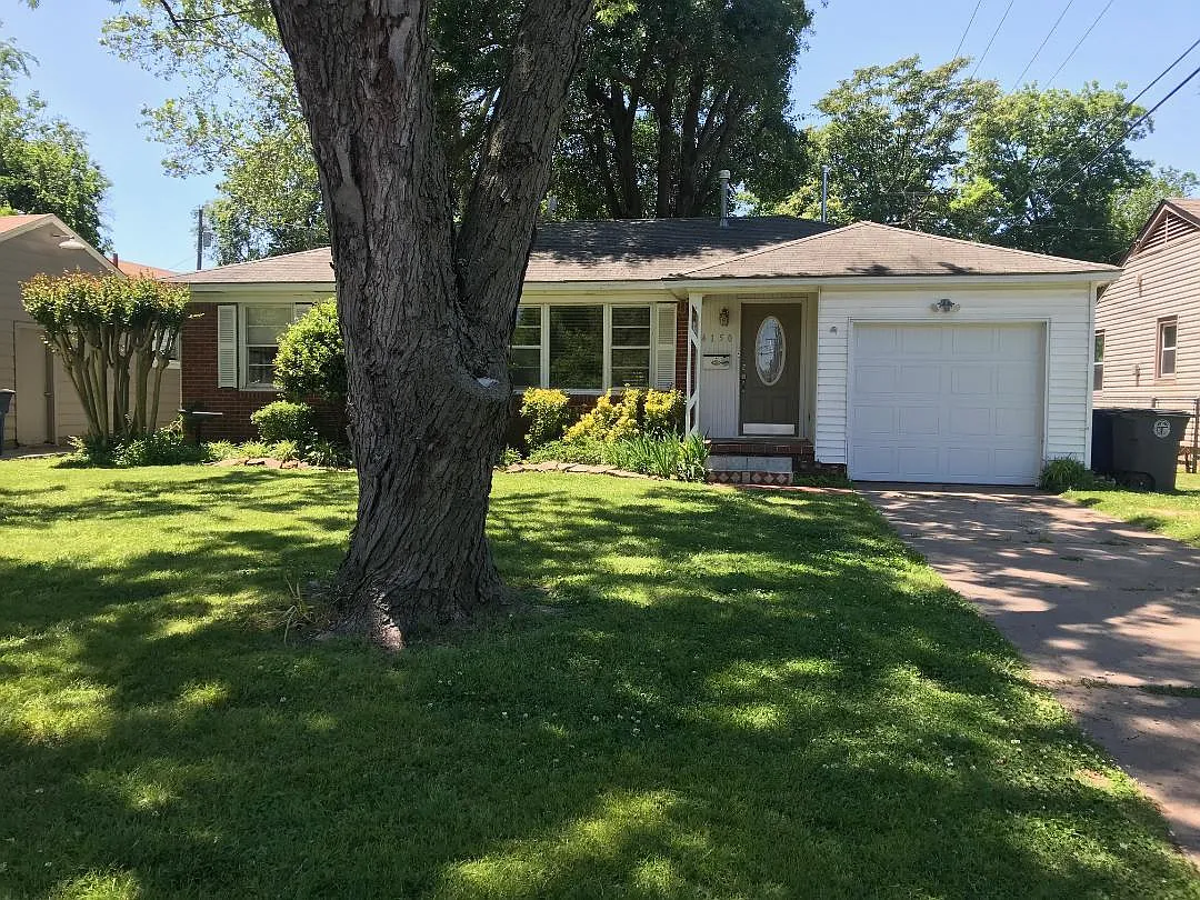 2 bed, 881 sqft, $1,500 — Photo 1