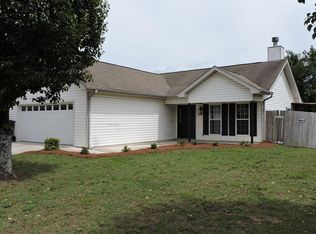 305 Summerchase Dr, Calera, AL 35040