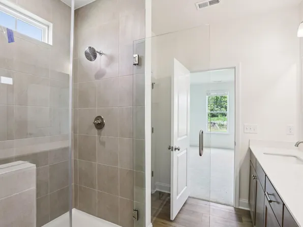544 Hipwood Dr, Zebulon, NC 27597