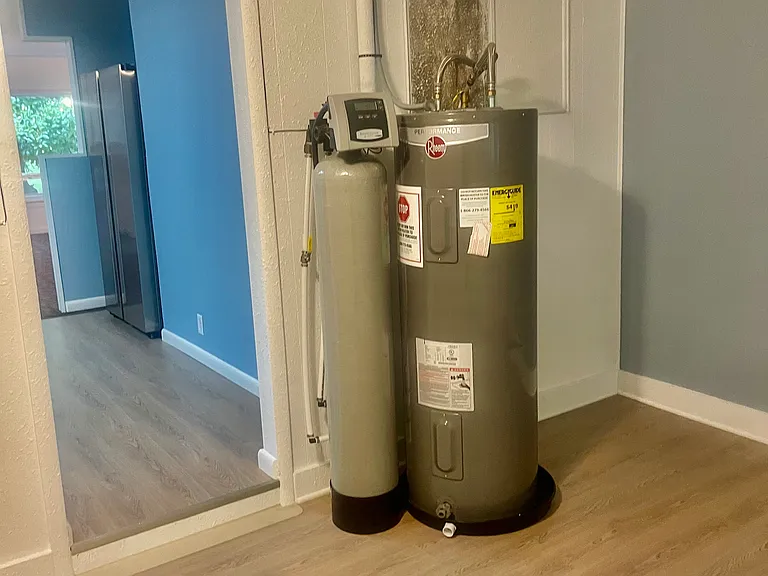 WATER FILTRATION SYSTEM HAS A WELL AND TRASH SEVICE IS PROVIDED SO TENANT ONLY PAYS FOR PROPANE AND ELECTRIC