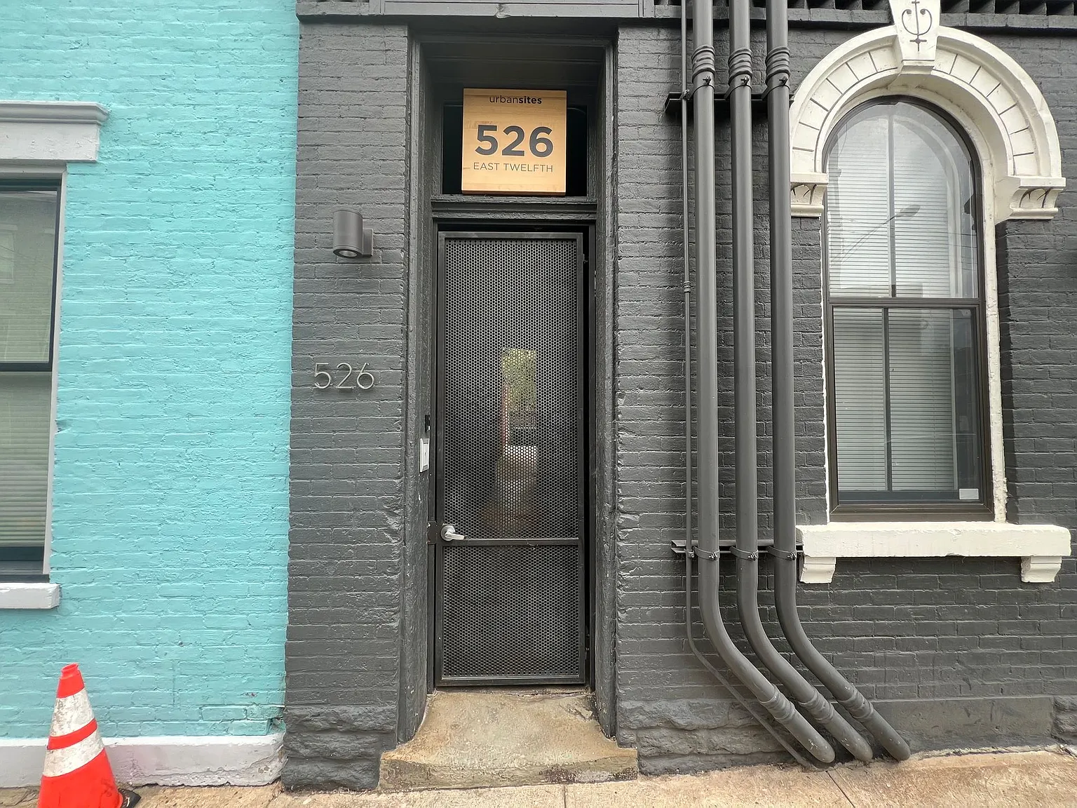 526 E 12th — Photo 1