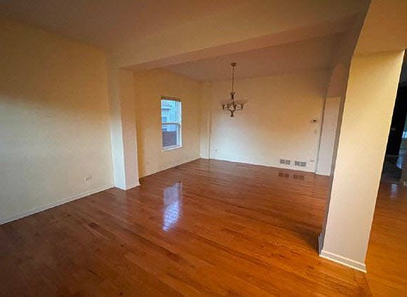 3rd image of 31709 N Pineview Blvd