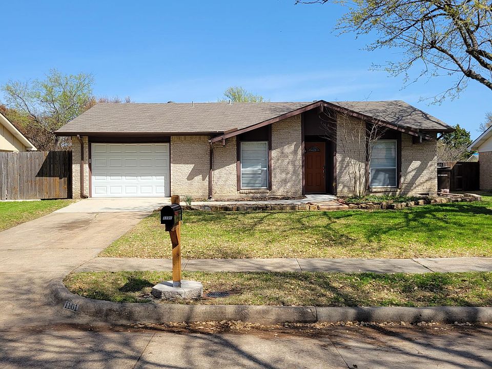 1st image of 1101 Stonetrail Dr
