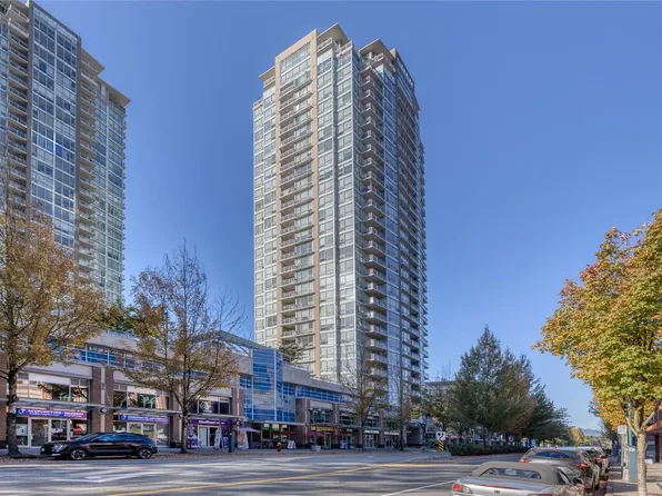 2968 Glen Dr #2501, Coquitlam, BC V3B 0C4