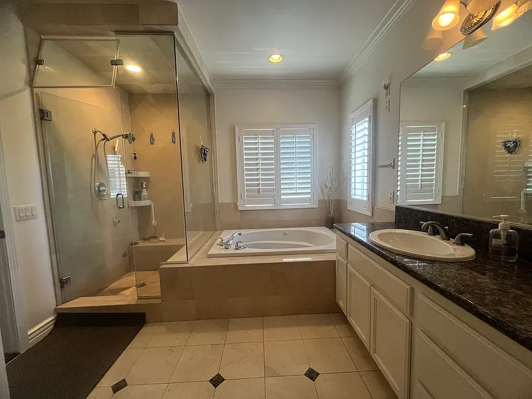 525 S 5th Ave #C — Photo 22