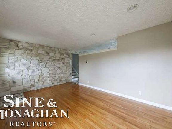 5th image of 2331 Parliament Dr