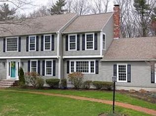 8 Berkeley Ln, Andover, MA 01810