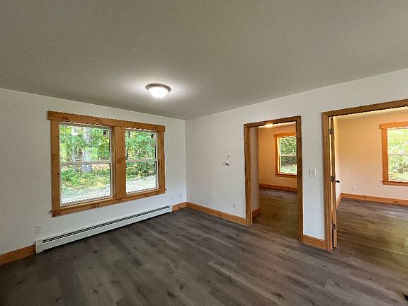 3rd image of 515 Bath Rd #A