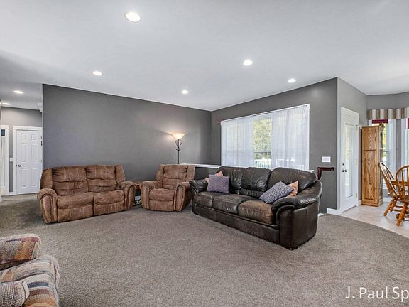 5th image of 7087 Country Springs Dr SW