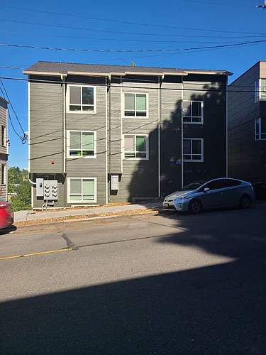 4732 22nd Ave NE Photo 1