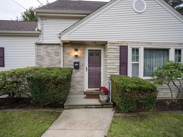 59 Highland St, West Warwick, RI 02893