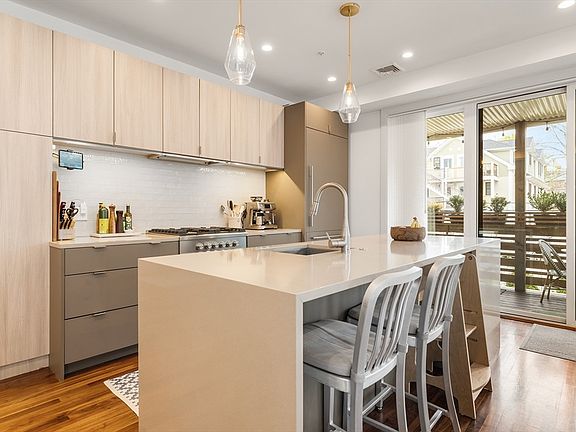 3rd image of 60 Carolina Ave Unit 2