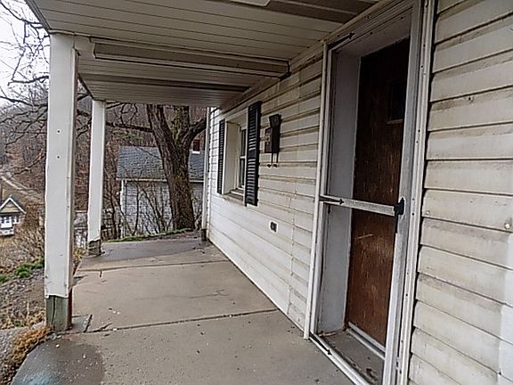 2nd image of 1194 Grant St N