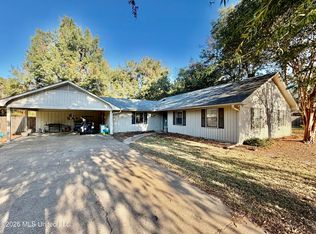 1712 Bellavista Rd, Cleveland, MS 38732